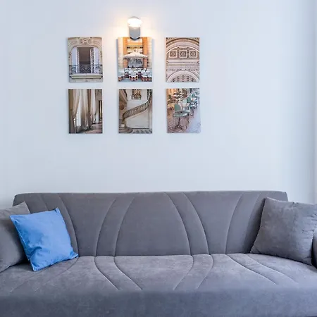 Happy's Apartment *