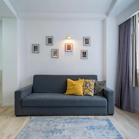 Happy's Apartment *